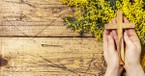 20 Short Prayers to Prepare Your Heart for Easter 